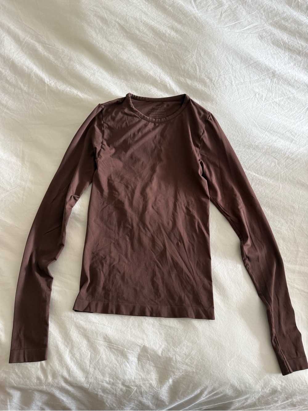 Skims Soft smoothing seamless long sleeve color cocoa - Picture 4 of 6